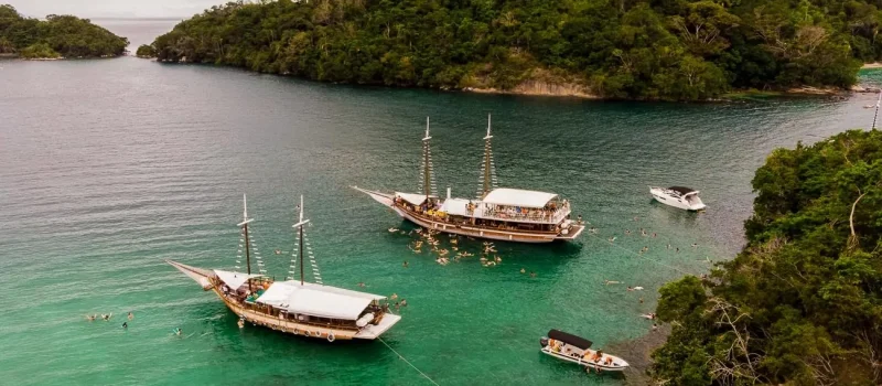 passeio-de-barco-em-angra-dos-reis-3
